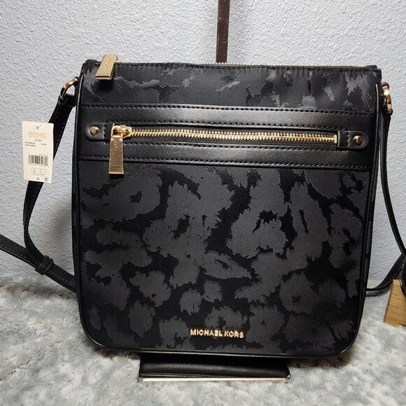 NWT - Michael Kors Jet Set Large North South Crossbody - PRICE IS FIRM - Picture 4 of 9
